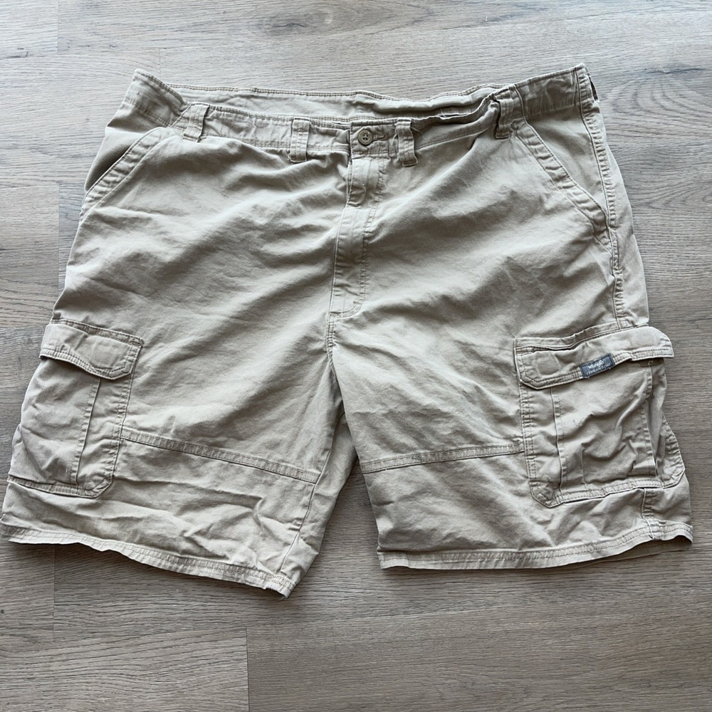 Wrangler Mens Cotton Western Utility Cargo Shorts.  Size 48 Regular Workwear